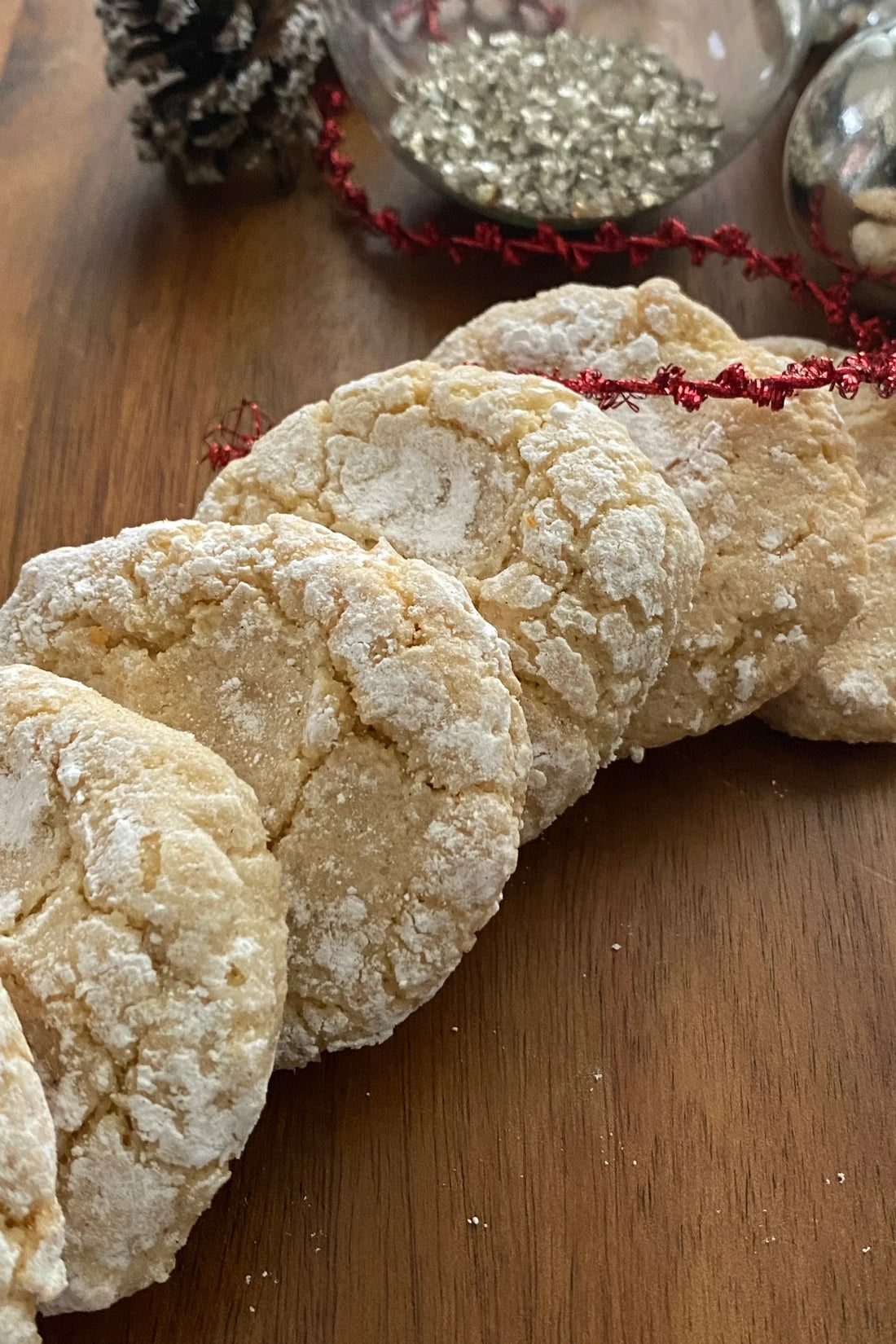 Almond amaretti cookies