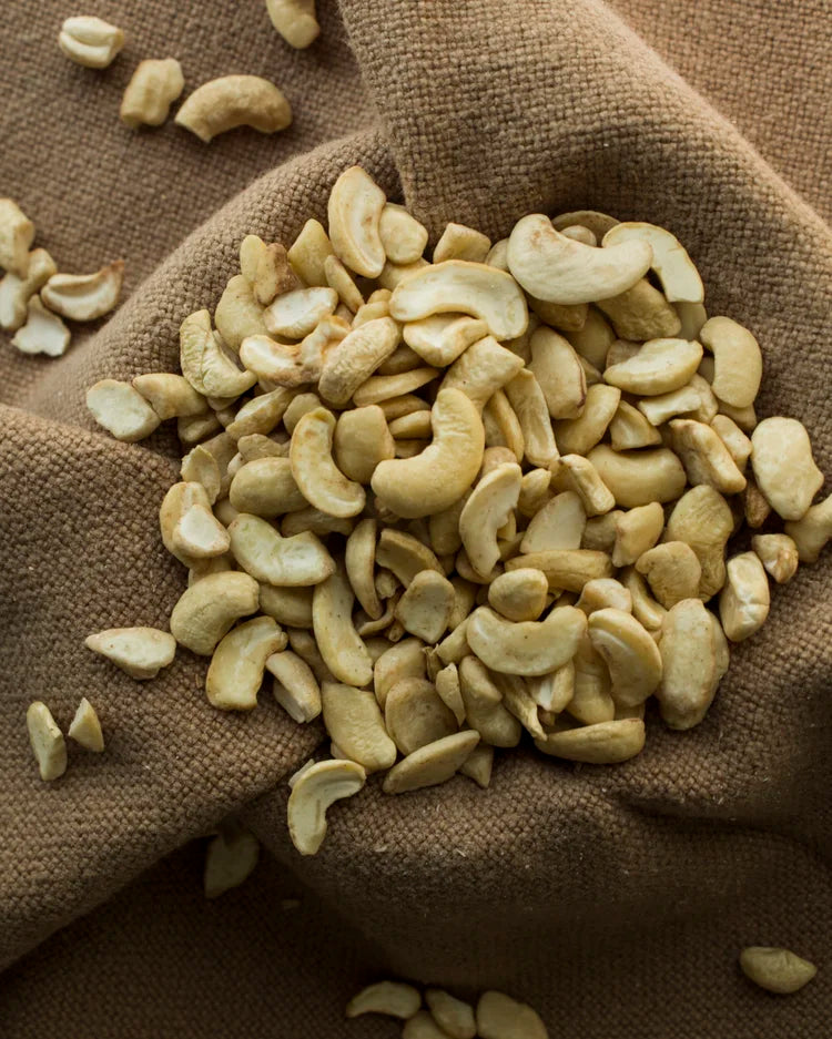 Cashew pieces
